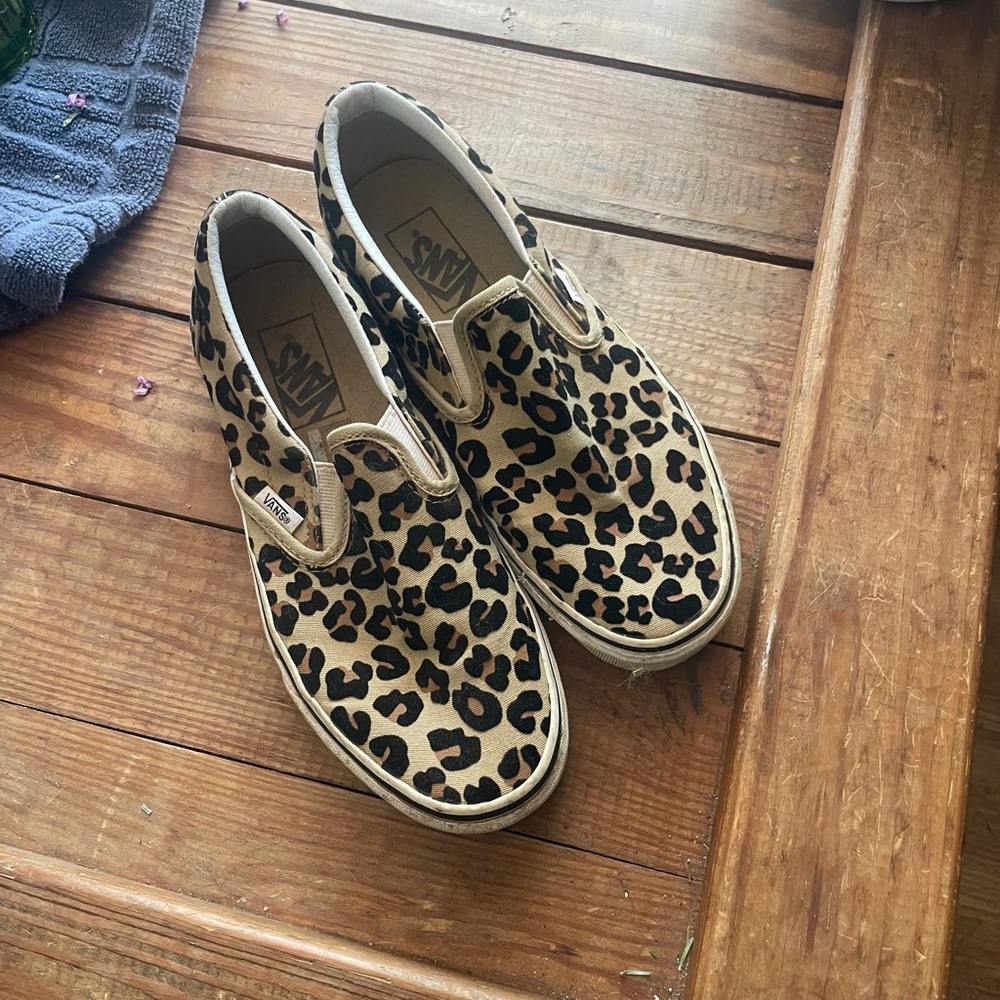 Vans leopard print
